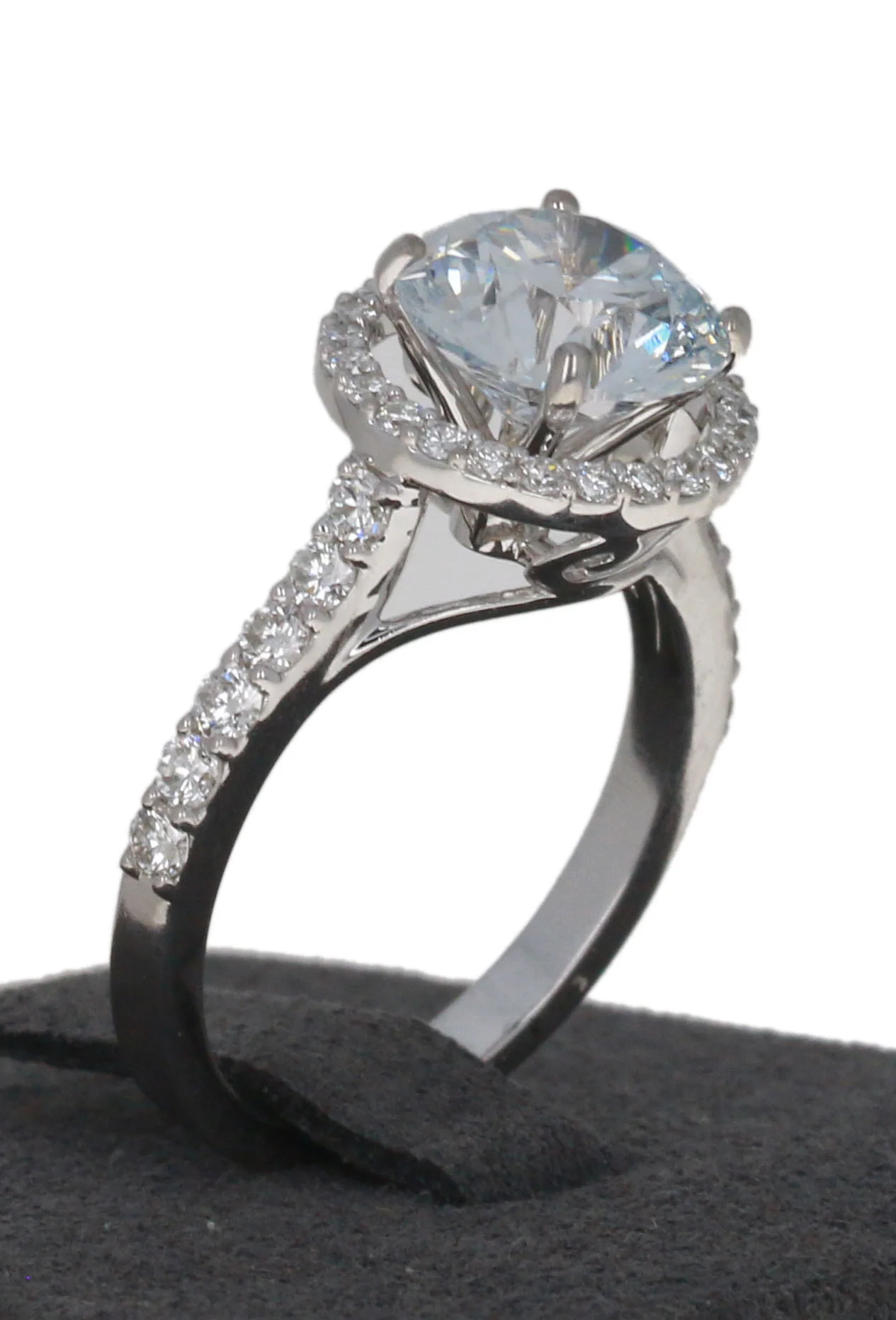WF 3 Carat Round Diamond Engagement Ring 14kt - Image 3